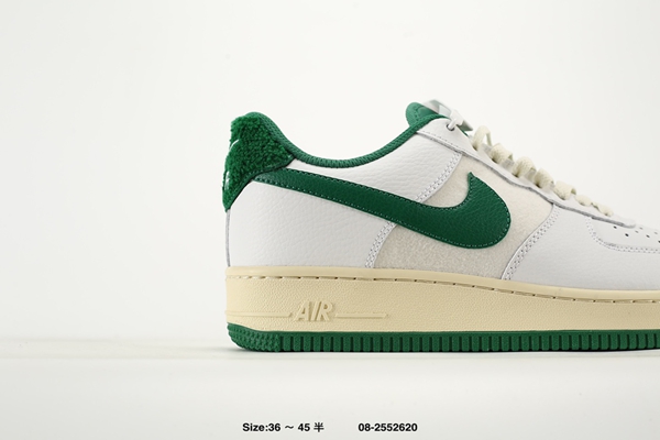 ナイキ靴背面デザイン